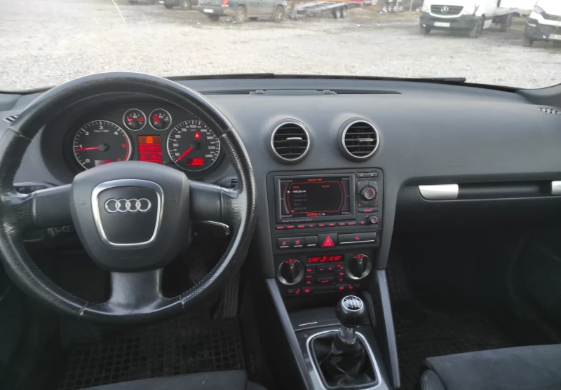 Audi A3 2.0TDI 140 Quattro Xenon Bose , снимка 8 - Автомобили и джипове - 48759347