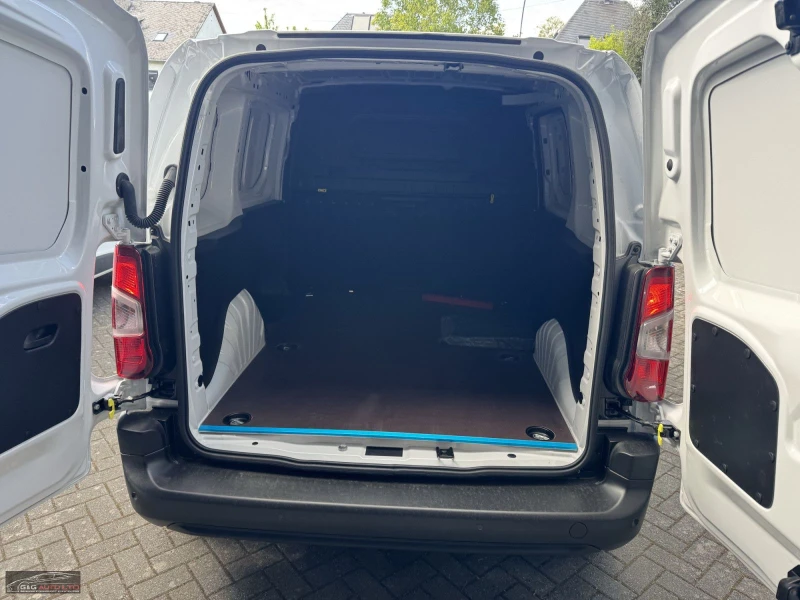 Opel Combo L1H1 AT/131HP/NAVI/CAM/110d, снимка 6 - Автомобили и джипове - 50989741