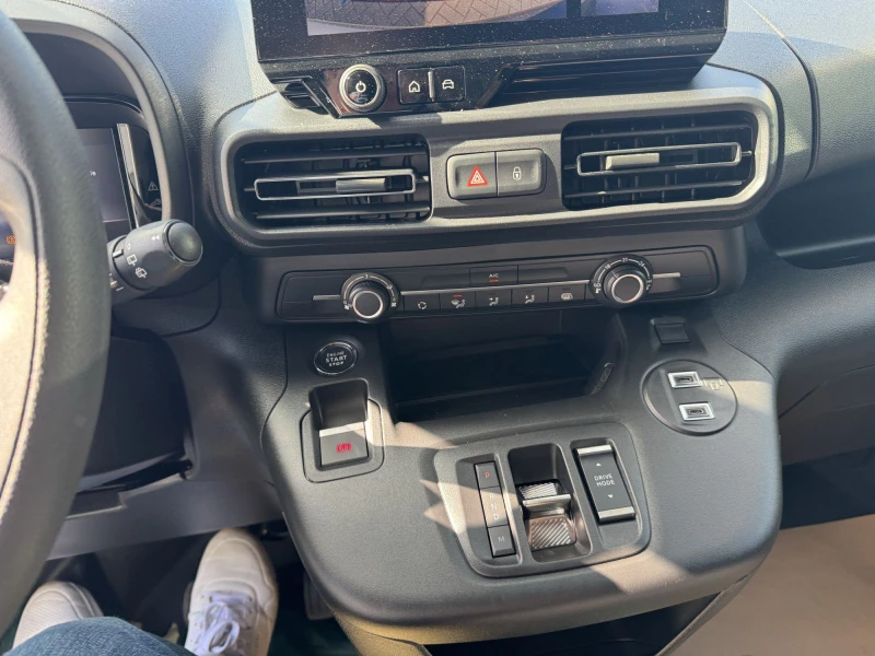 Opel Combo L1H1 AT/131HP/NAVI/CAM/110d, снимка 14 - Автомобили и джипове - 50989741