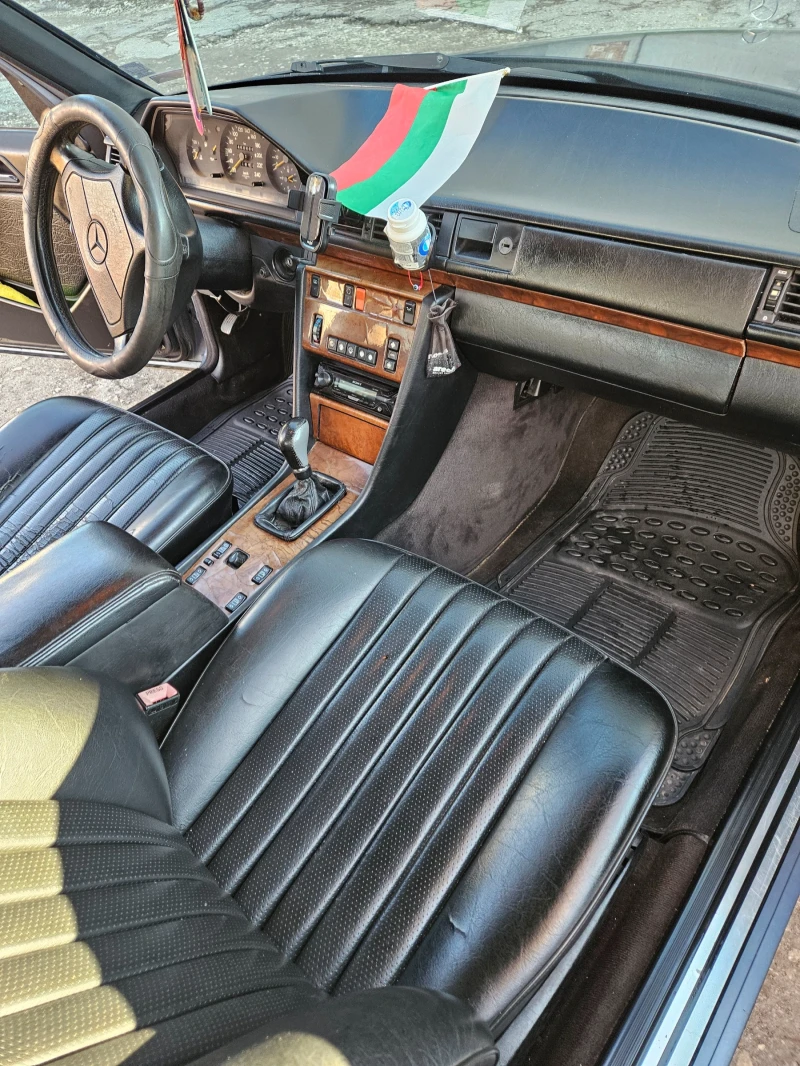 Mercedes-Benz 124, снимка 11 - Автомобили и джипове - 52301881