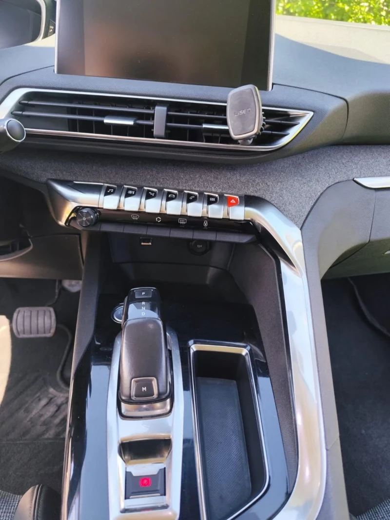 Peugeot 3008 1.6 hdi avtomatik, снимка 11 - Автомобили и джипове - 52336848