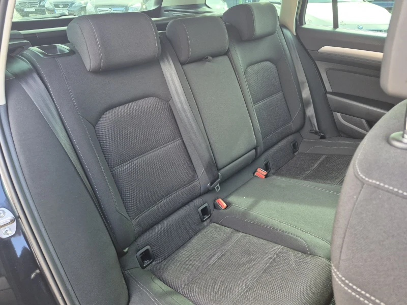 VW Passat 8/ Tdi/NAVI/EURO6, снимка 9 - Автомобили и джипове - 53561315
