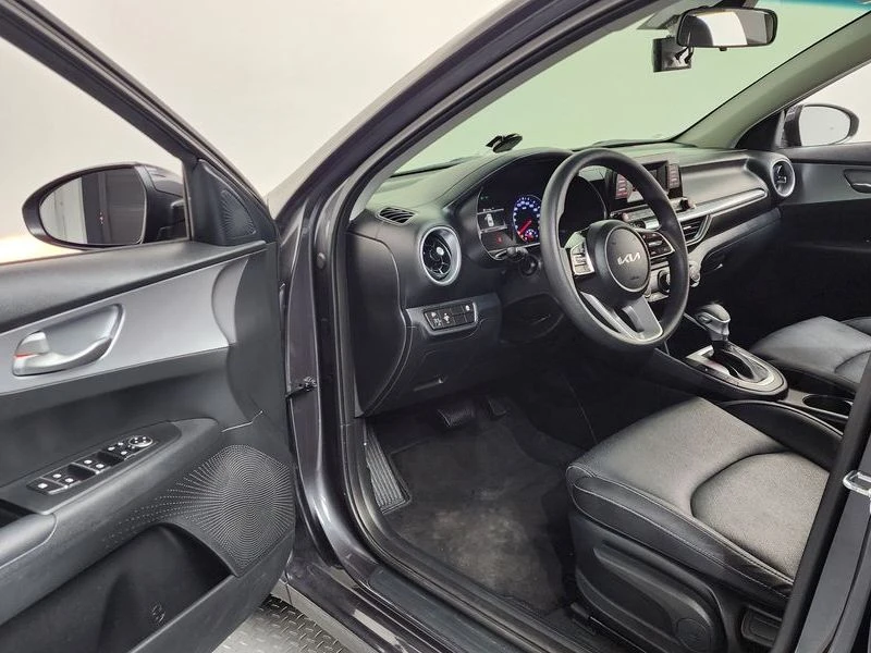 Kia K3 1.6 Automatic, снимка 6 - Автомобили и джипове - 55585775