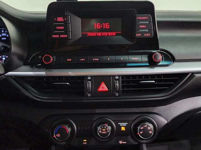 Kia K3 1.6 Automatic, снимка 10 - Автомобили и джипове - 55585775