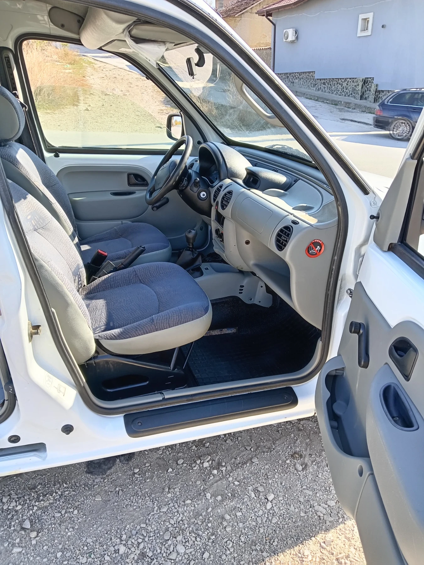 Renault Kangoo 1.5 дизел 214 000 км - изображение 6