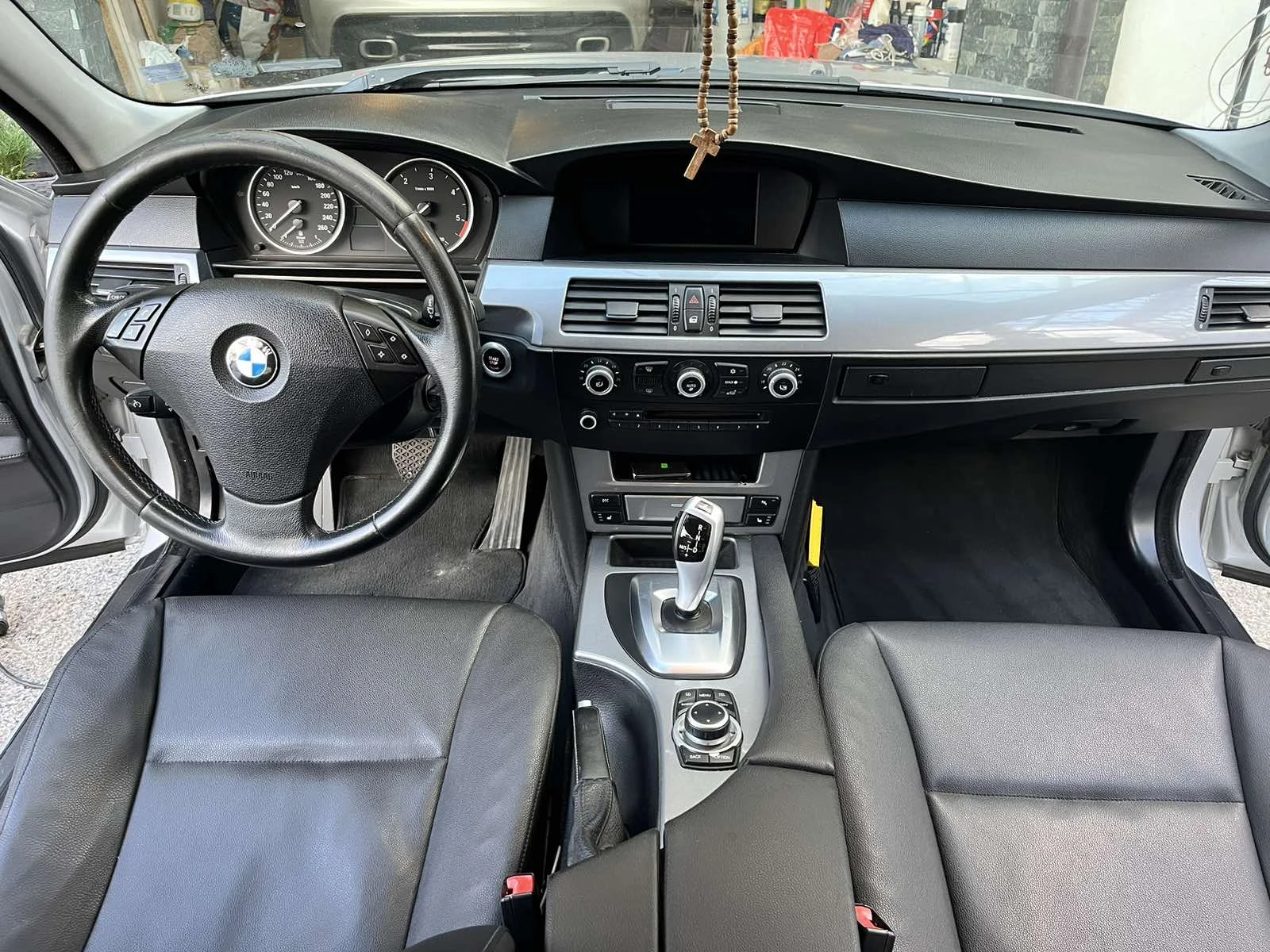 BMW 520 facelift - изображение 8