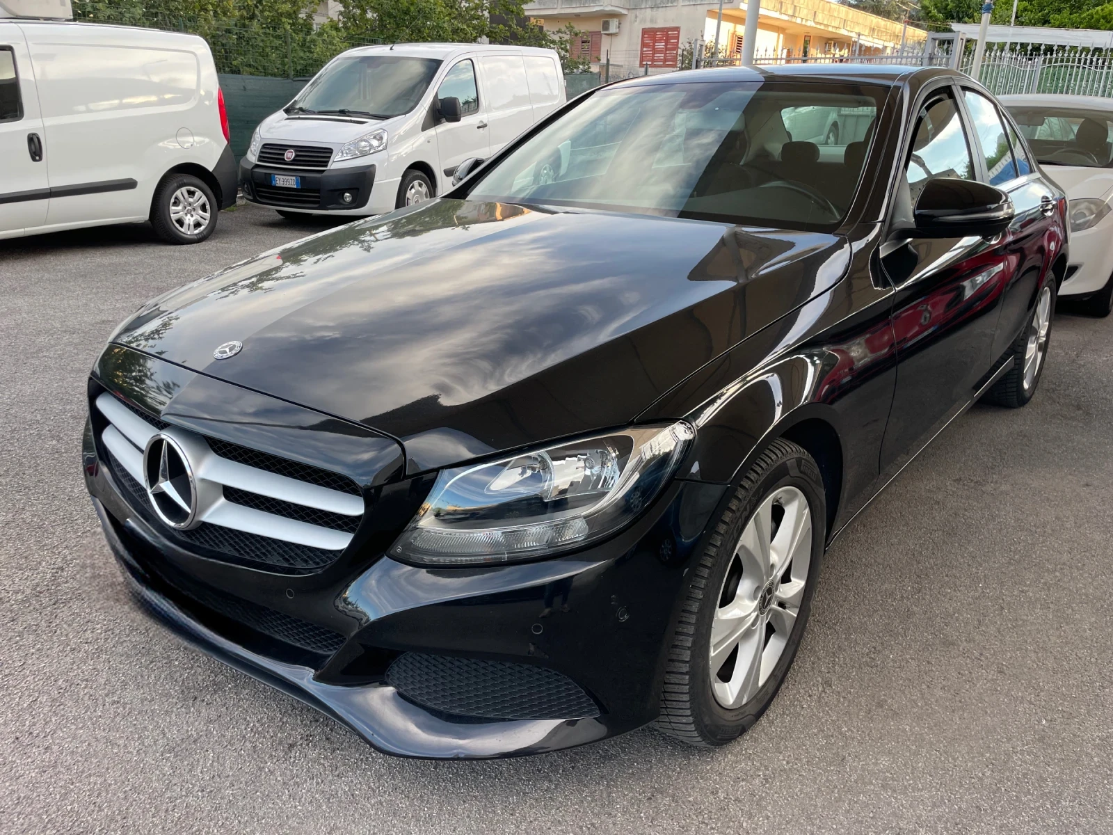Mercedes-Benz C 220 Auto Premium (125 kw) 9G-Tronic - изображение 2