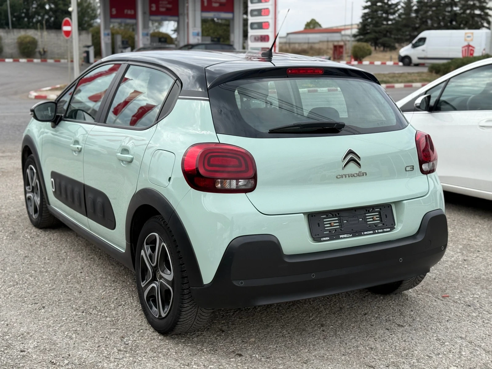 Citroen C3 1.2i AirBump  EURO 6B - изображение 5