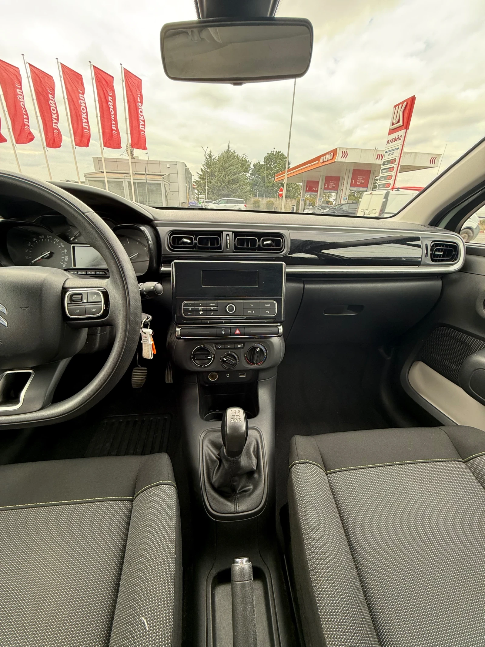 Citroen C3 1.2i AirBump  EURO 6B - изображение 8