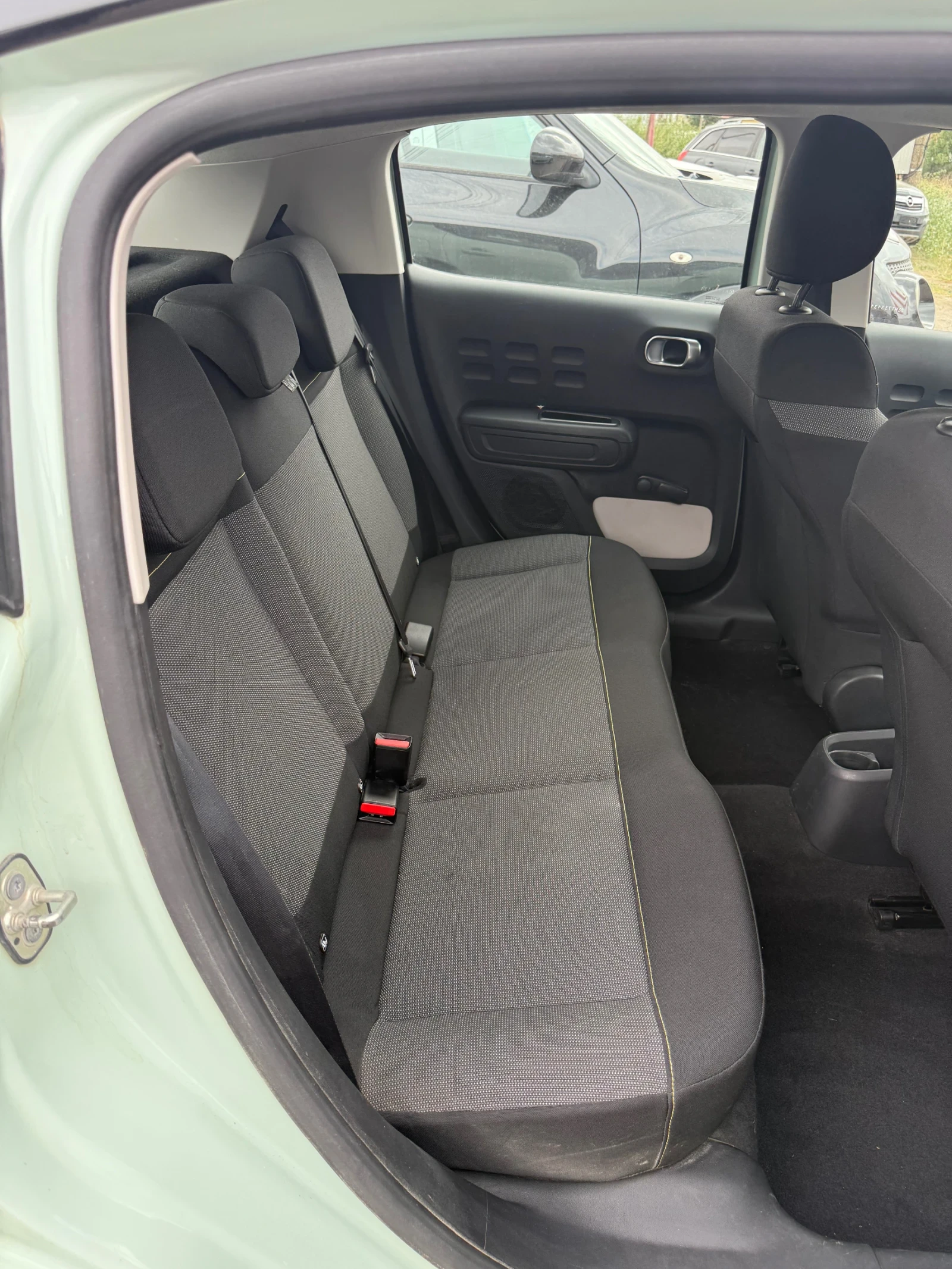 Citroen C3 1.2i AirBump  EURO 6B - изображение 9
