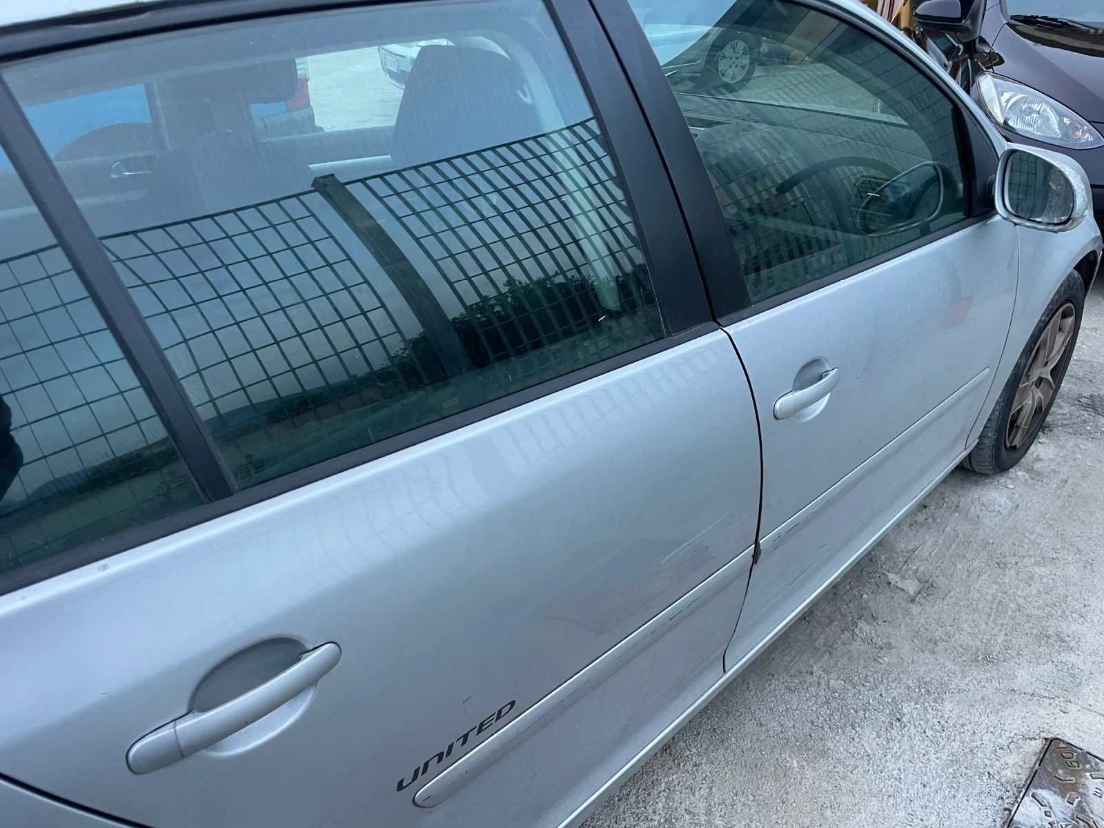 VW Golf 1.6 5P Comfortline (75 kW) БЕНЗИН + ГАЗ, снимка 6 - Автомобили и джипове - 53834852