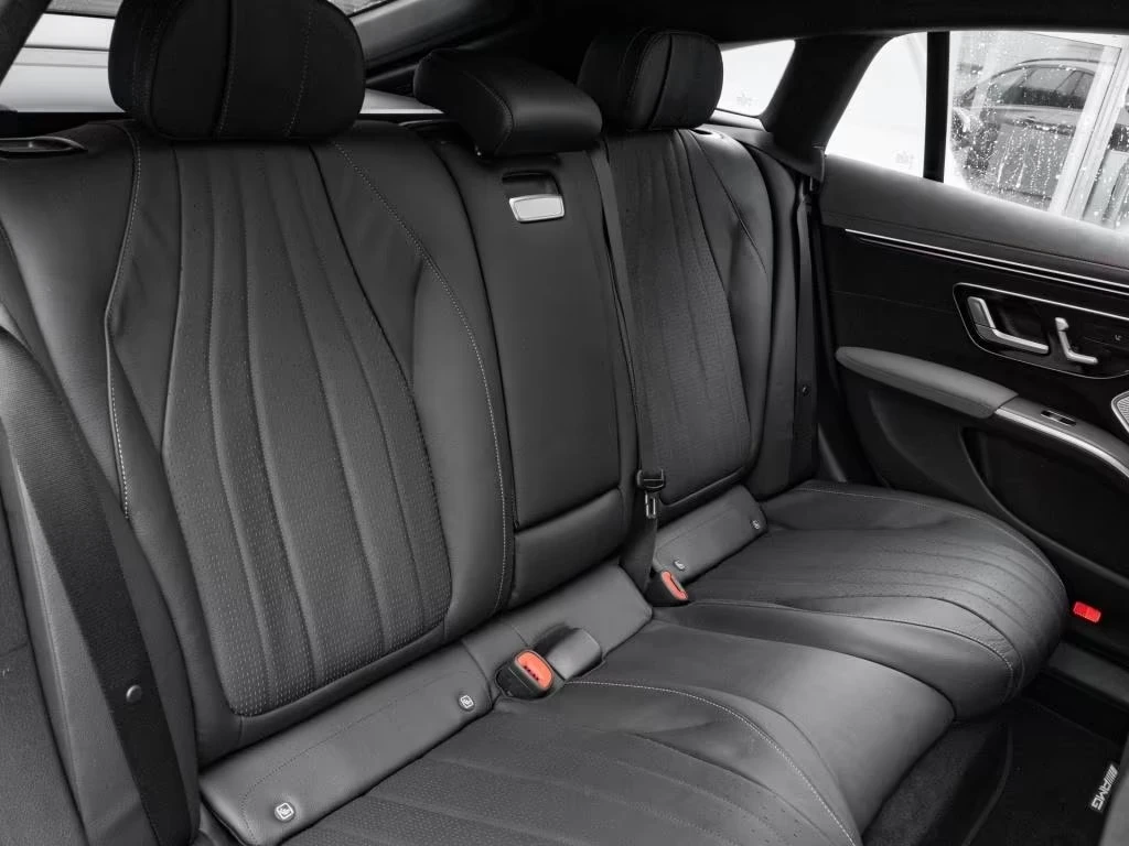 Mercedes-Benz EQS 580 AMG/4MATIC/HYPERSCREEN/MAGNO/BURM/360/, снимка 13 - Автомобили и джипове - 54025307