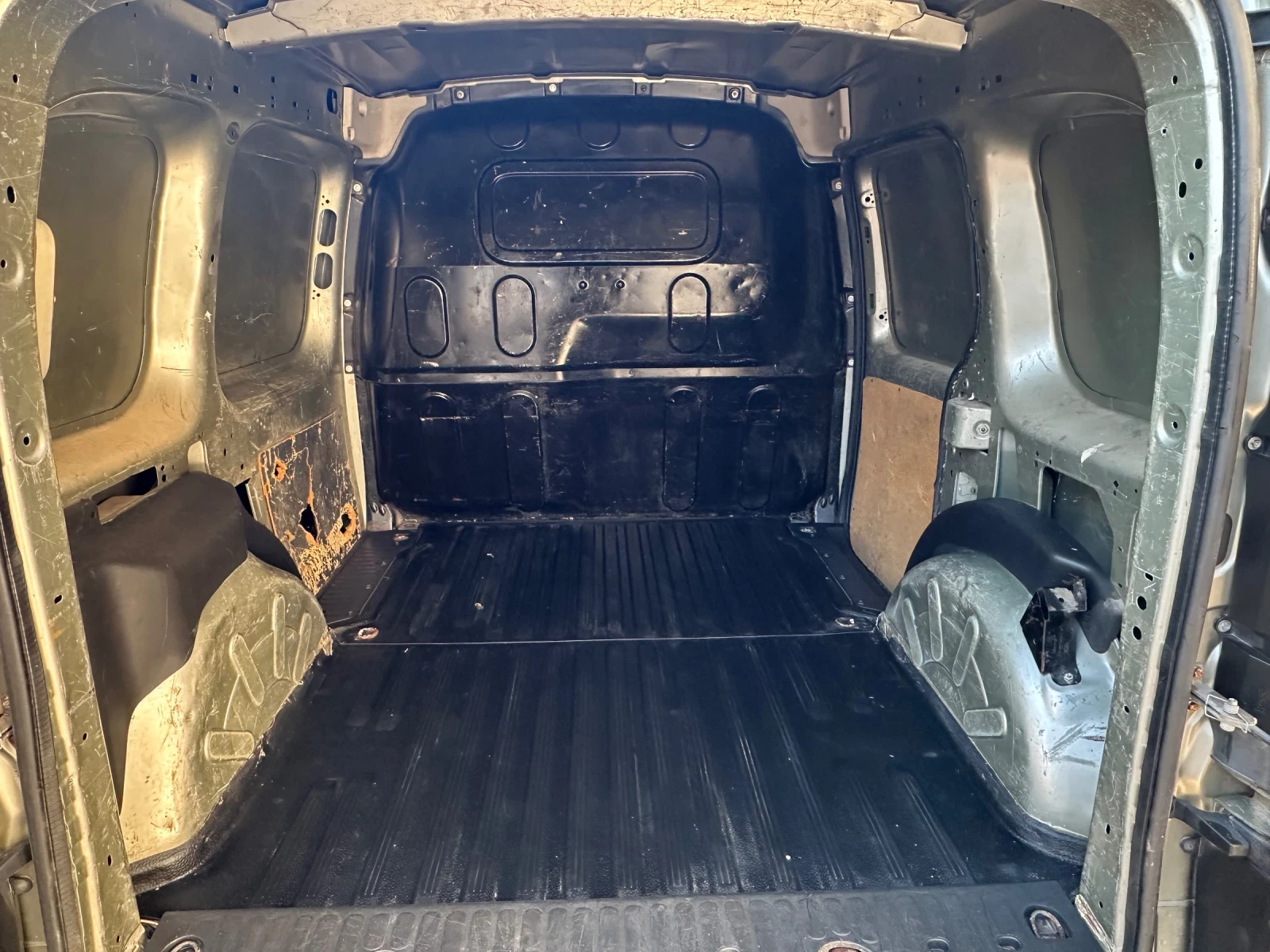 Renault Kangoo 1.6  LPG, снимка 7 - Автомобили и джипове - 54196200