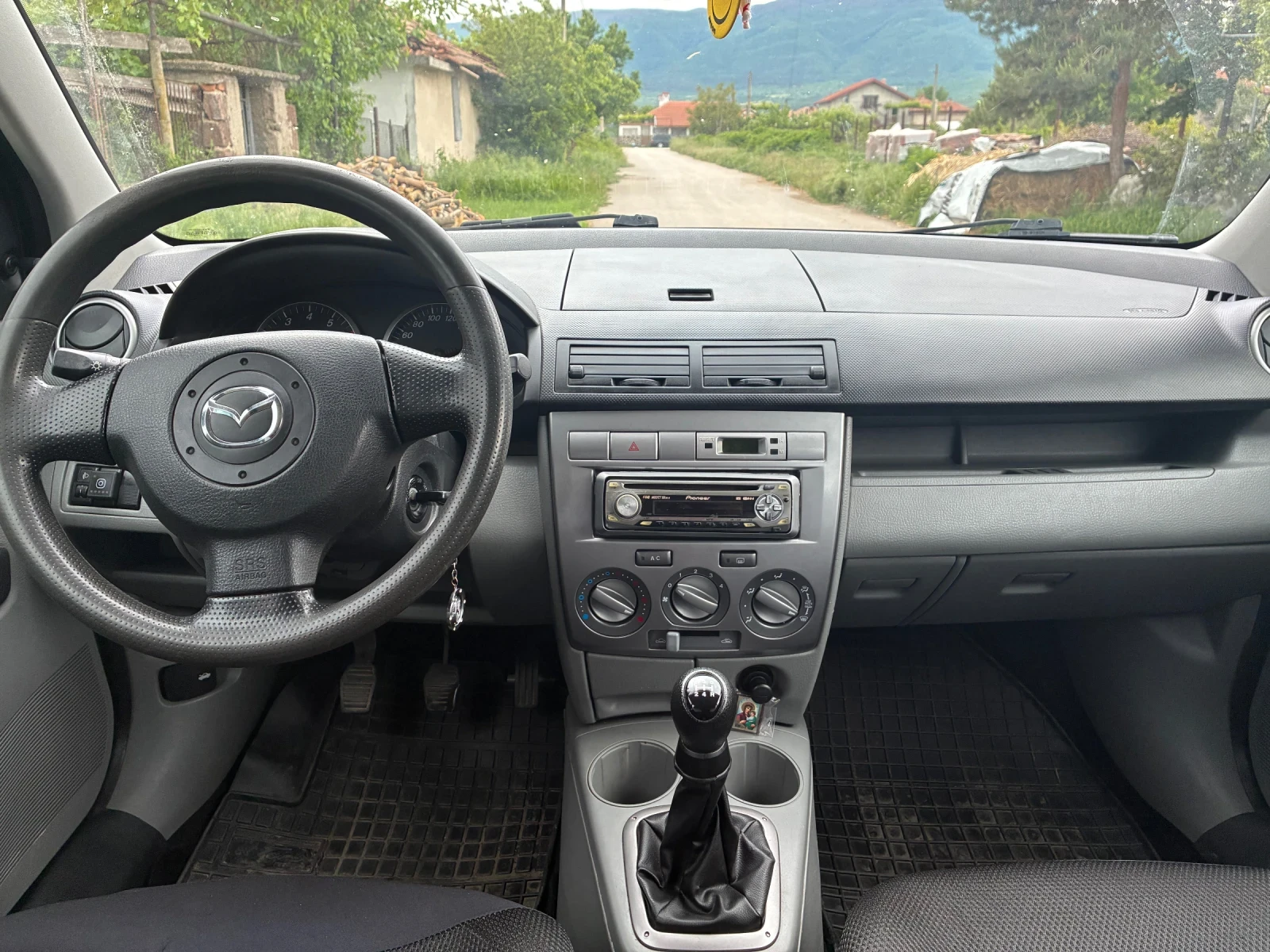 Mazda 2 1250 куб.см. 75к.с. 2005г., снимка 7 - Автомобили и джипове - 54601735