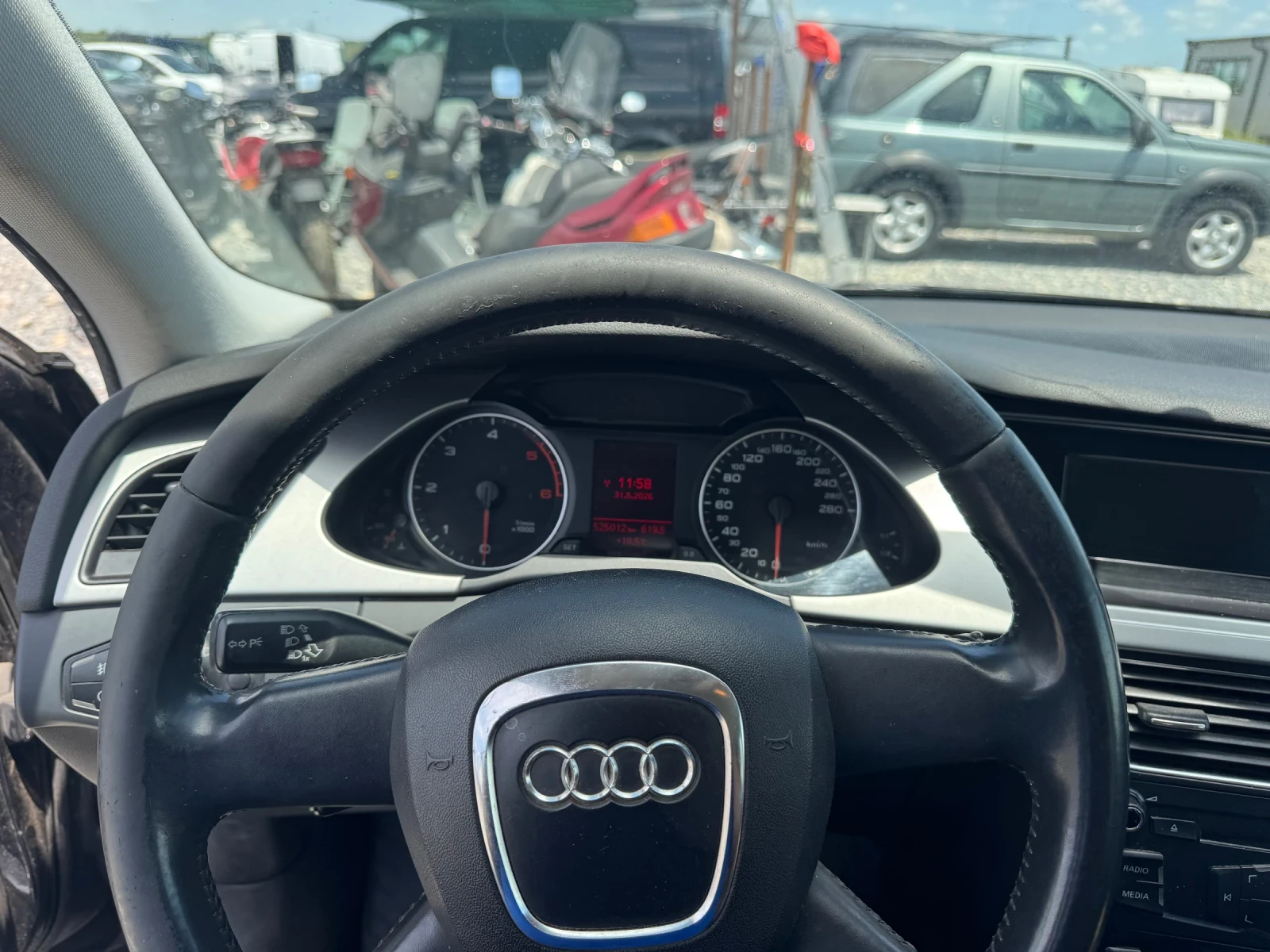 Audi A4 2.0TDI KLIMATIK, снимка 11 - Автомобили и джипове - 54726368