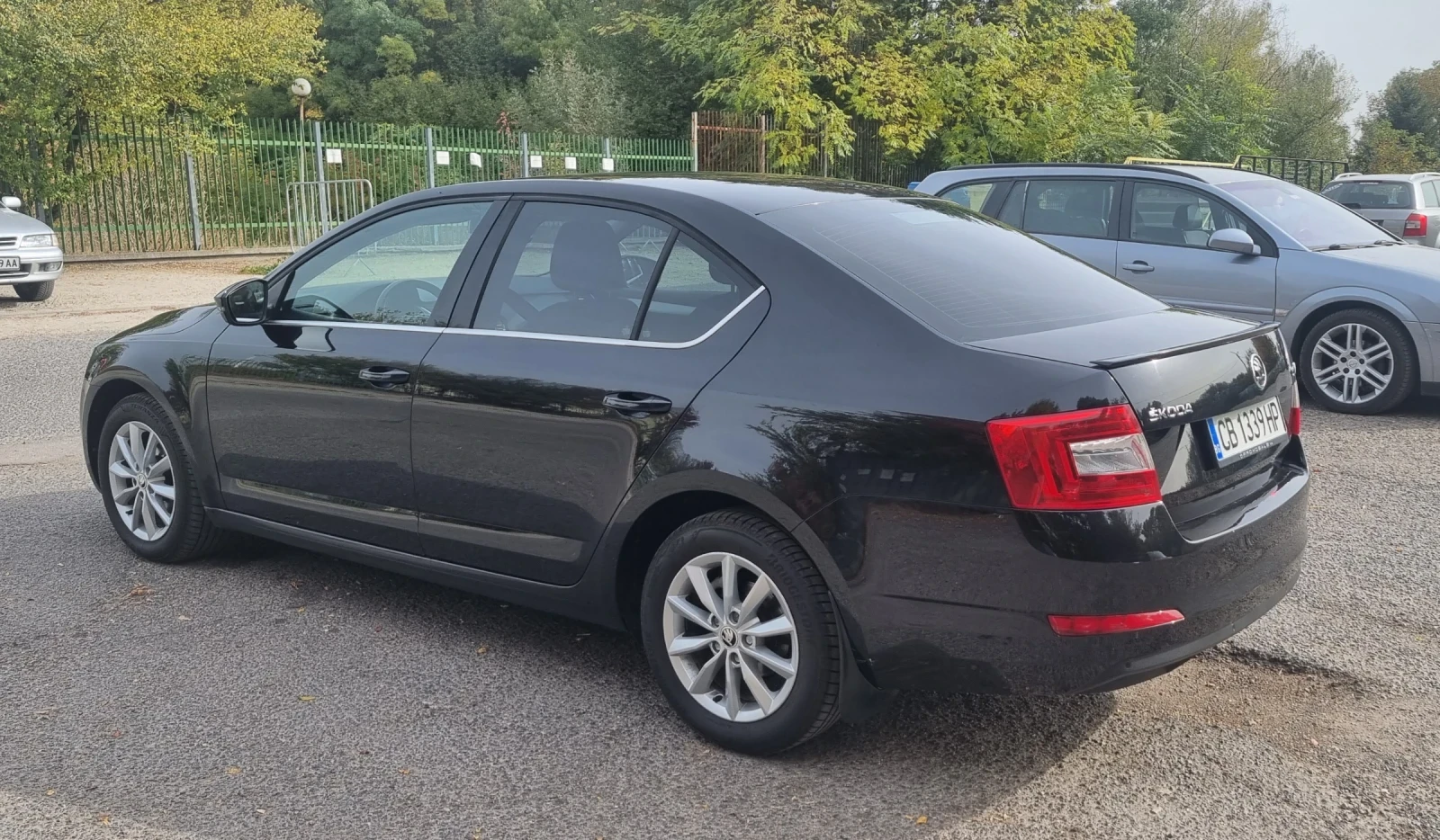 Skoda Octavia 1.6, снимка 5 - Автомобили и джипове - 54956902