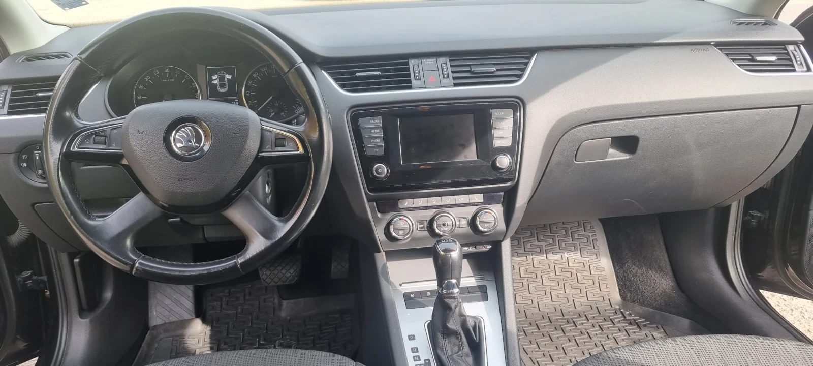 Skoda Octavia 1.6, снимка 7 - Автомобили и джипове - 54956902