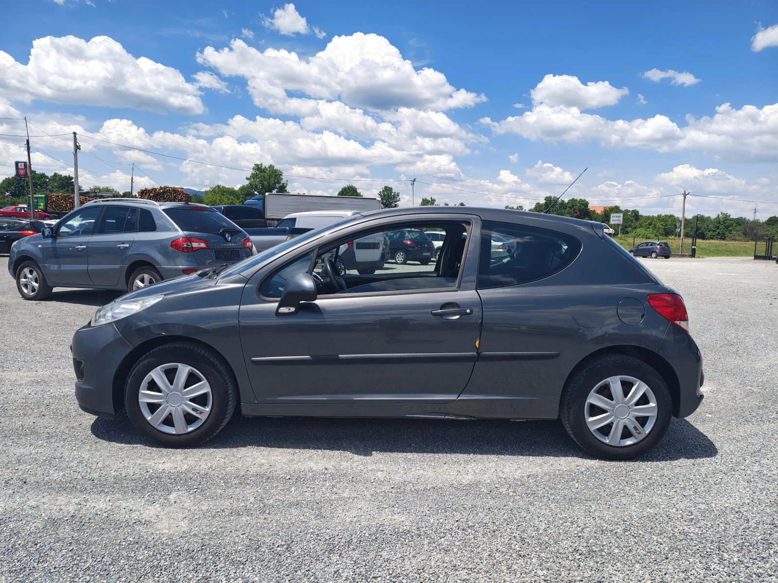 Peugeot 207 1.4 HDI, снимка 4 - Автомобили и джипове - 54978853