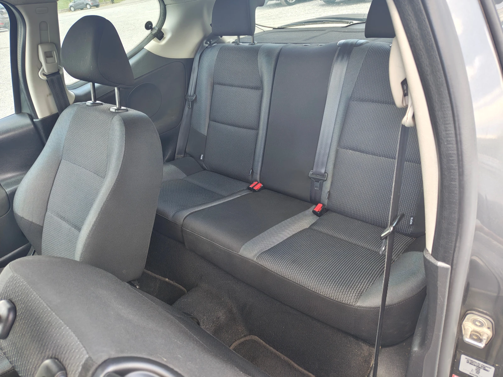 Peugeot 207 1.4 HDI, снимка 13 - Автомобили и джипове - 54978853