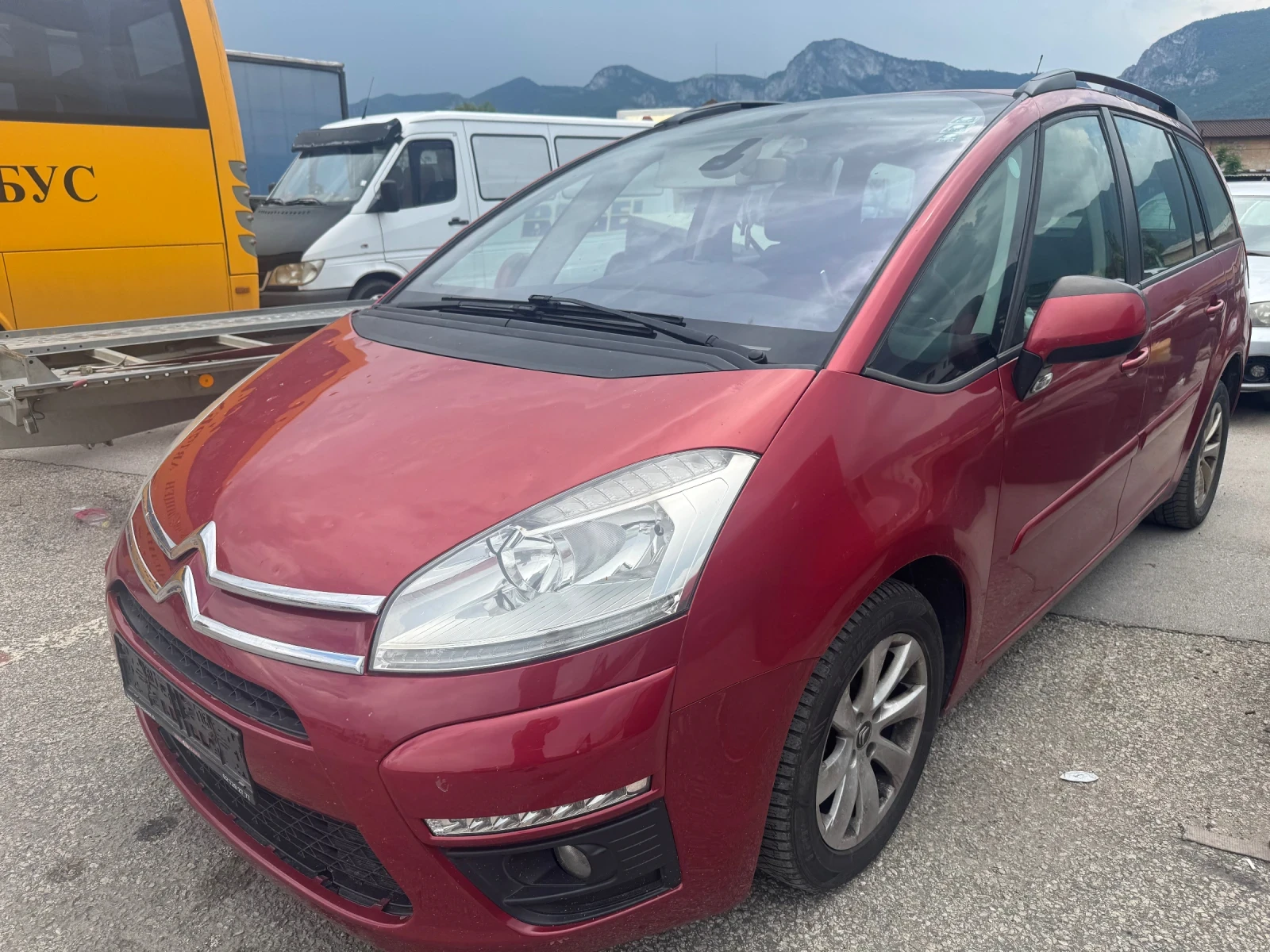 Citroen Grand C4 Picasso 1.6 eHDI avtomat, снимка 2 - Автомобили и джипове - 55011854