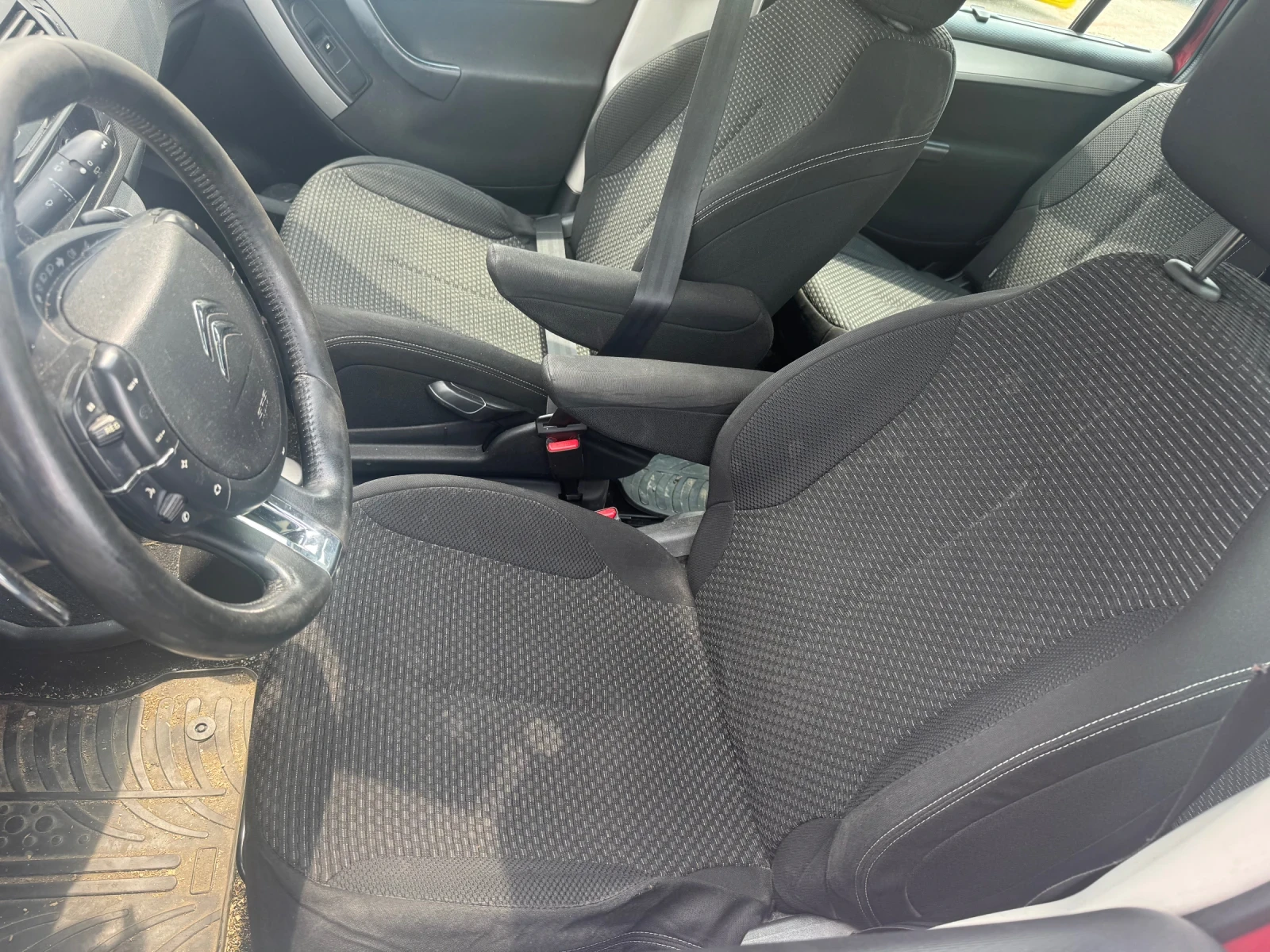Citroen Grand C4 Picasso 1.6 eHDI avtomat, снимка 7 - Автомобили и джипове - 55011854