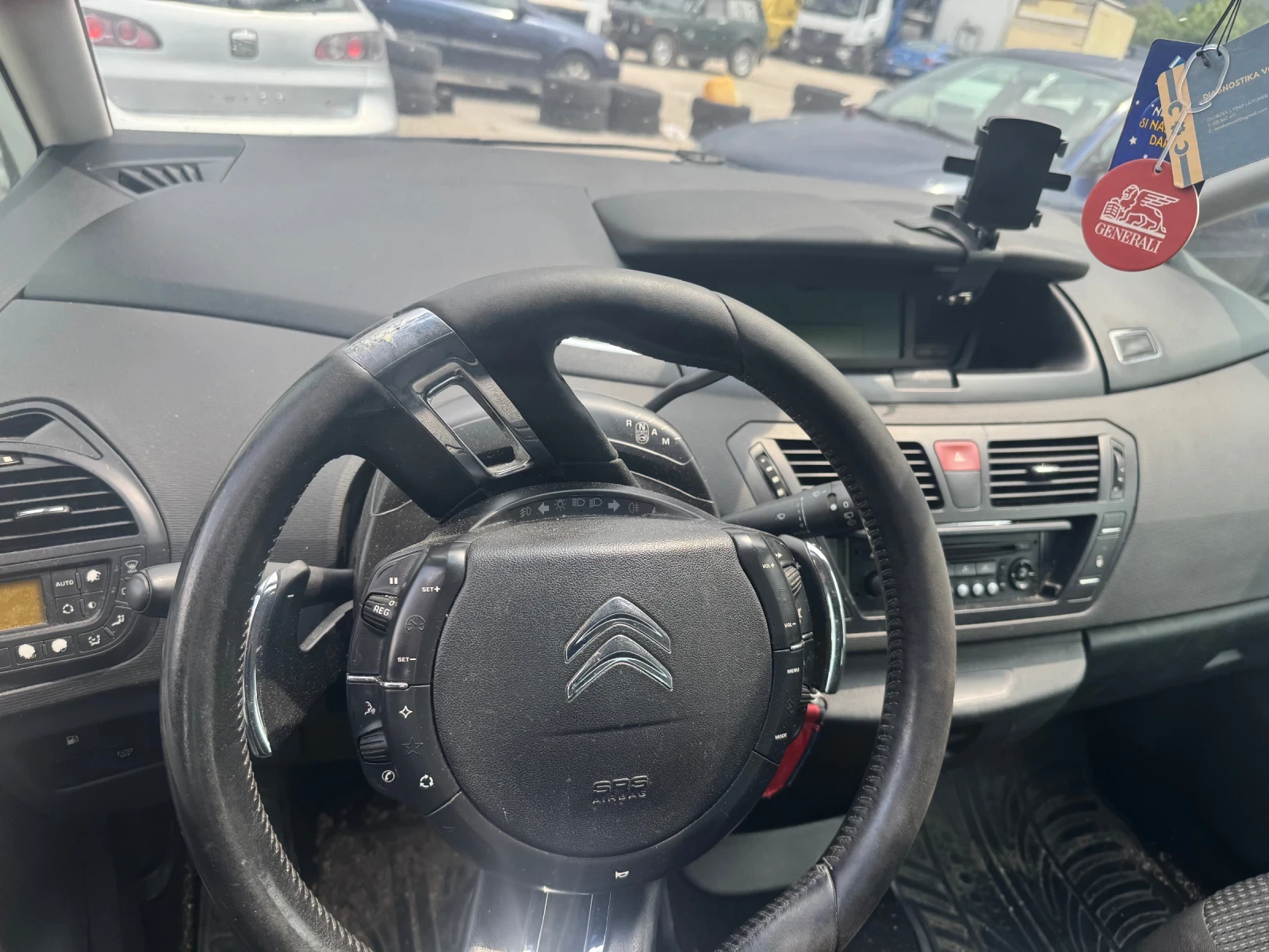Citroen Grand C4 Picasso 1.6 eHDI avtomat, снимка 6 - Автомобили и джипове - 55011854