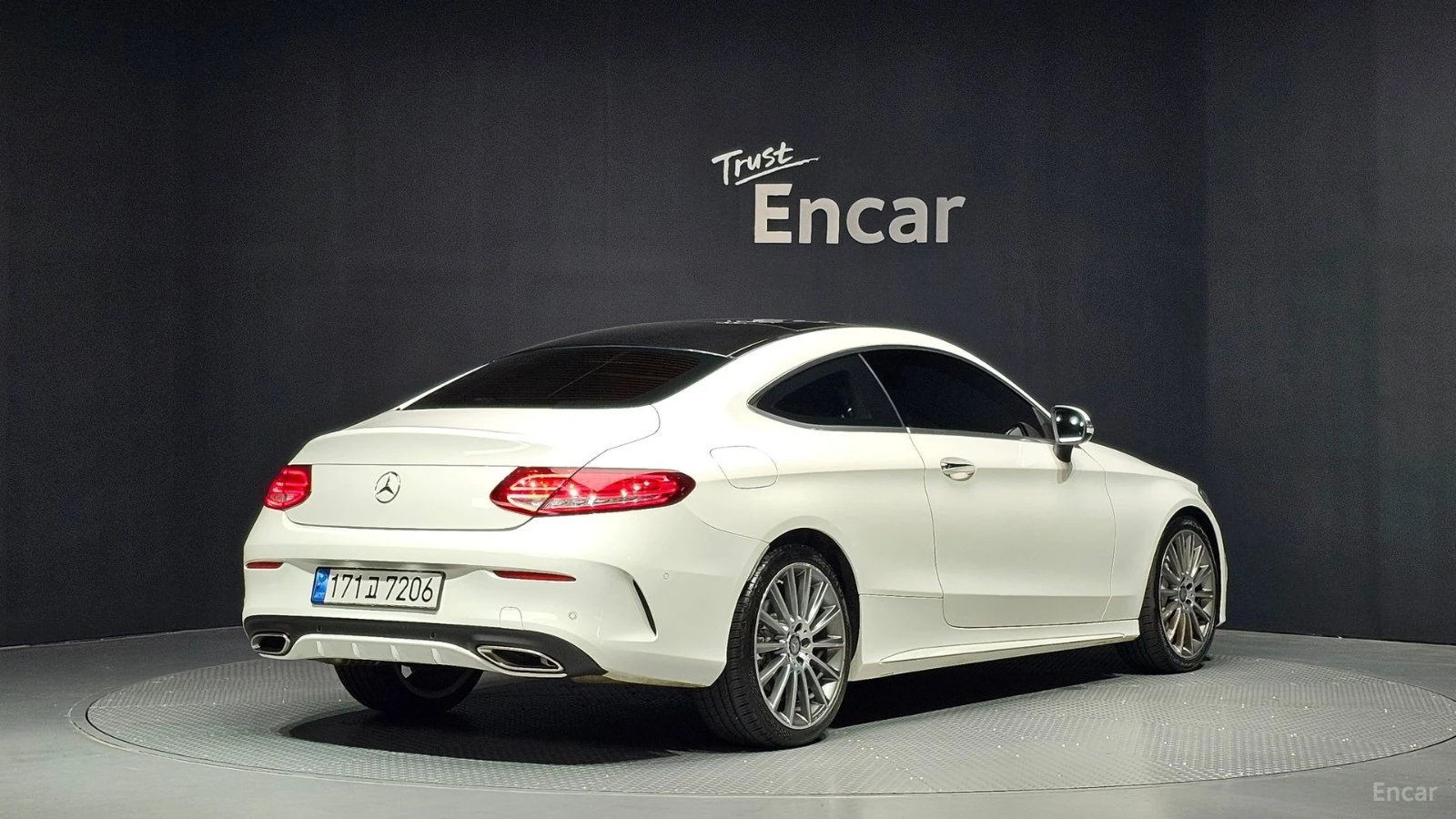 Mercedes-Benz C 200 AMG* COUPE* ПОДГРЕВ* ПАНО, снимка 2 - Автомобили и джипове - 55614624