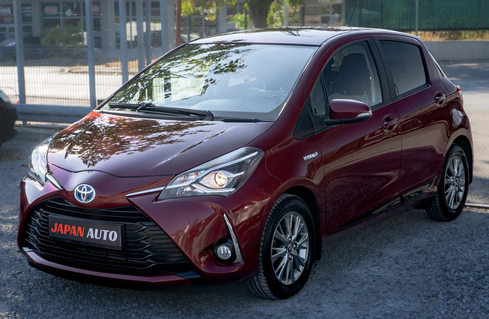 Toyota Yaris 1.5 Hybrid ТОП!!! С ГАРАНЦИЯ! 