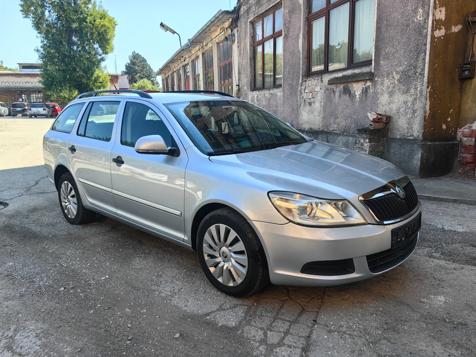 Skoda Octavia 1.6tdi 105 ps, ЕВРО 5, ОТЛИЧНА , снимка 2 - Автомобили и джипове - 56322327