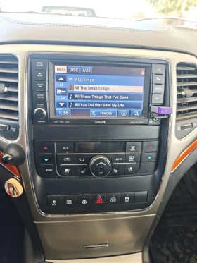 Jeep Grand cherokee Overland 5.7, снимка 4 - Автомобили и джипове - 53648624