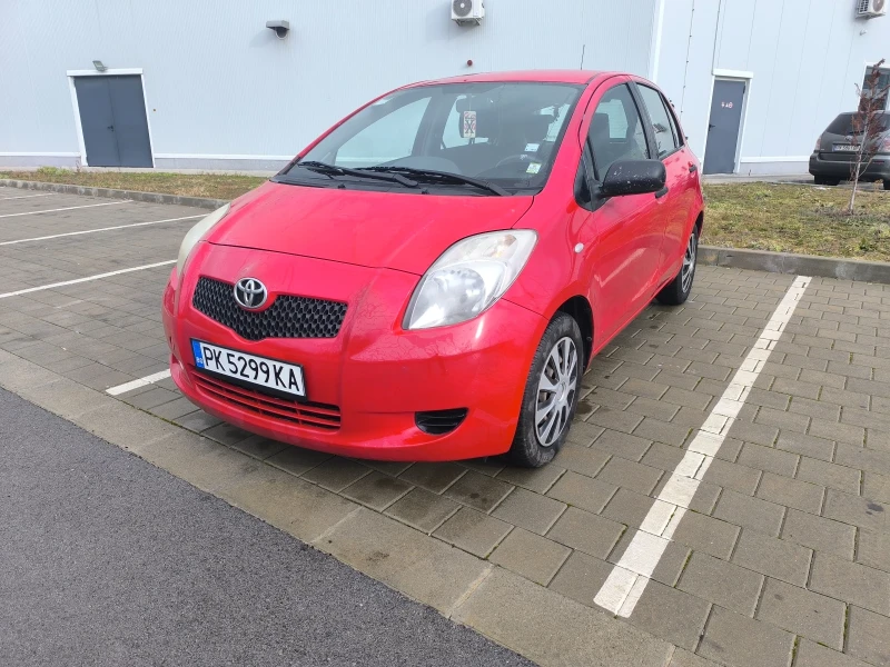 Toyota Yaris 1.0, снимка 2 - Автомобили и джипове - 53087131