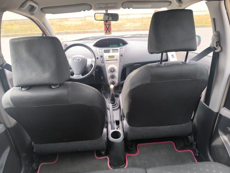Toyota Yaris 1.0, снимка 3 - Автомобили и джипове - 53087131
