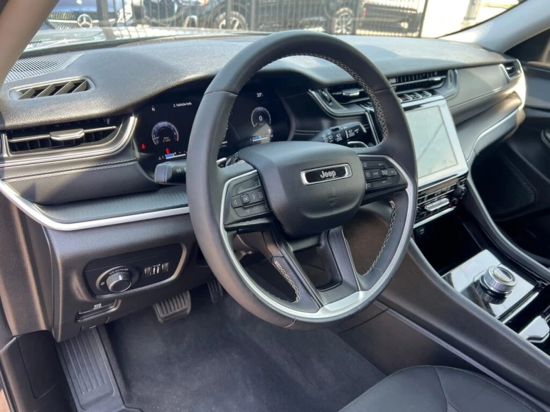 Jeep Grand cherokee * Laredo L ALTITUDE 4x4 * 6 PASSENGERS / DRIVER AS, снимка 9 - Автомобили и джипове - 52904392