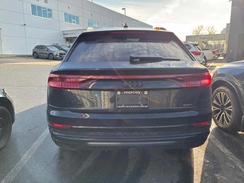 Audi Q8 * Technik * CARFAX * БЕЗ ПЪРВОНАЧАЛНА ВНОСКА, снимка 4 - Автомобили и джипове - 53125827