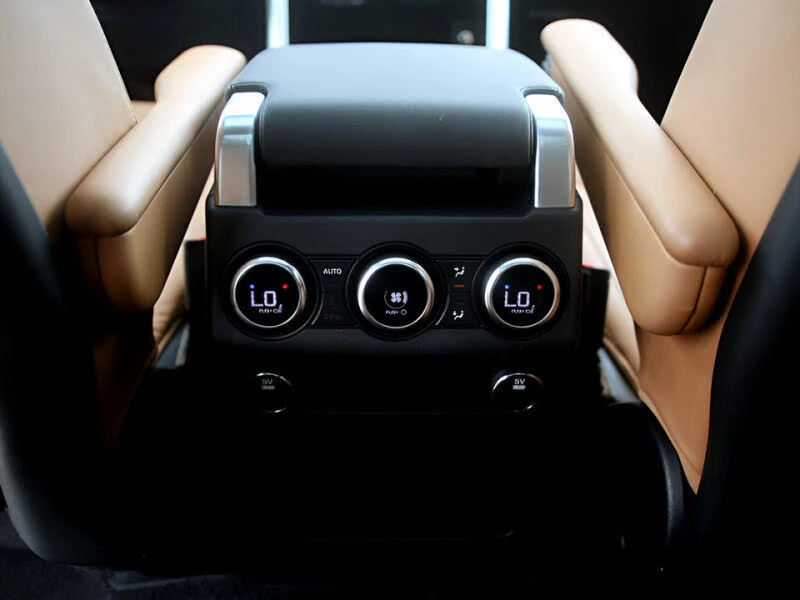 Land Rover Discovery * HSE* AWD* Автокредит(Цена до БГ), снимка 13 - Автомобили и джипове - 53472008