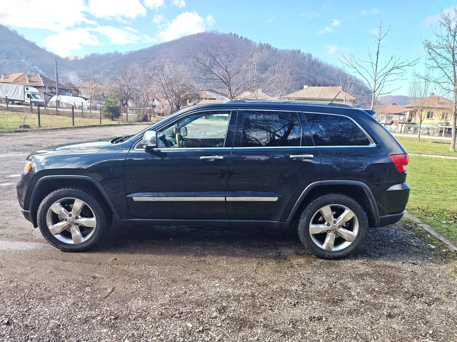 Jeep Grand cherokee Overland 5.7 | Mobile.bg � ����������� 10