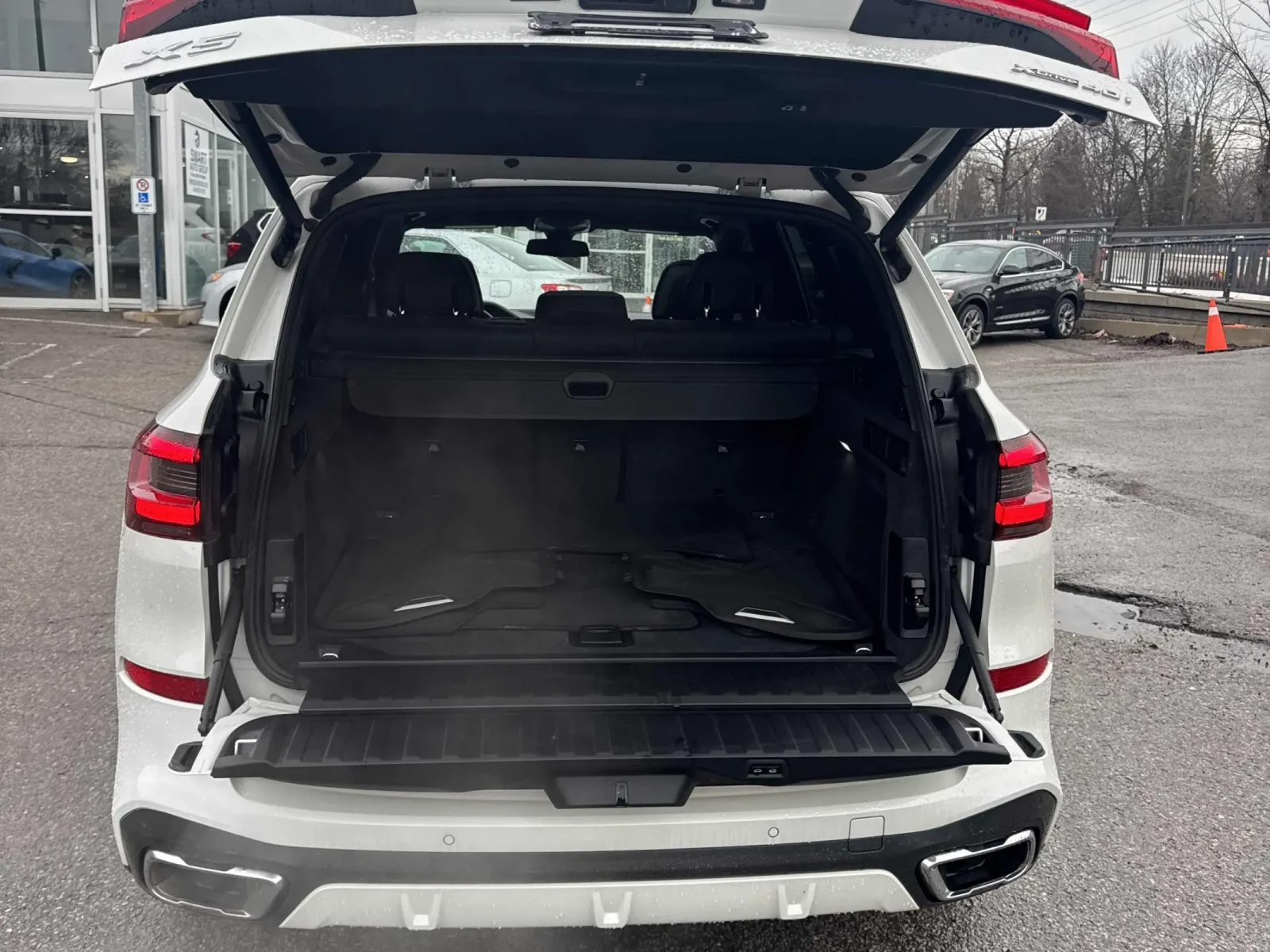 BMW X5 40i xDrive * LASER* HARMAN/KARDON* HEAD-UP* 360* , снимка 6 - Автомобили и джипове - 53815062