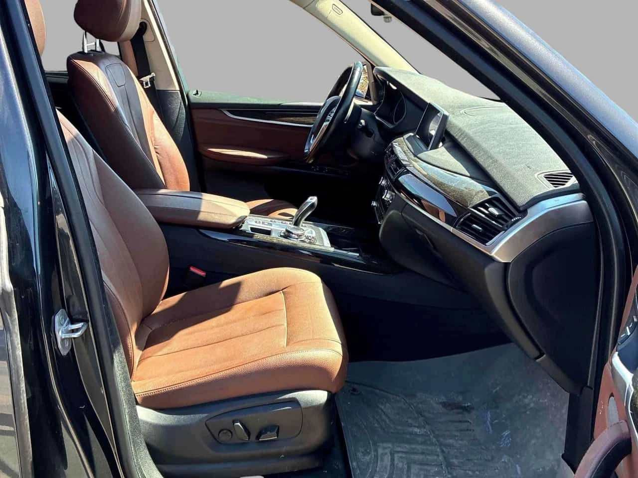 BMW X5 xDrive35i/ПАНОРАМА/ПОДГРЕВИ, снимка 9 - Автомобили и джипове - 54424384