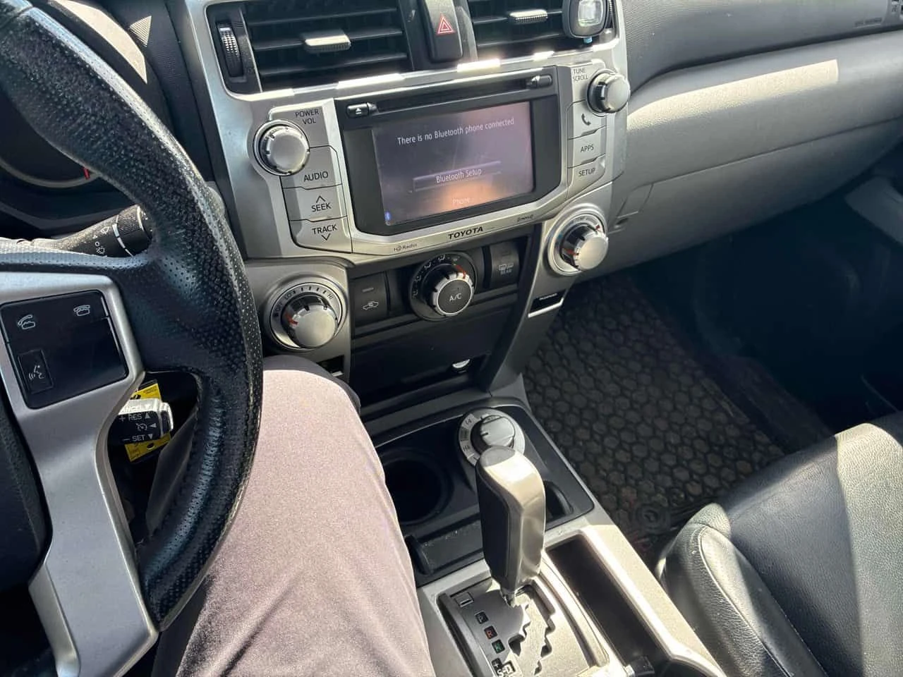 Toyota 4runner  | SR5 | PANO | CARFAX , снимка 9 - Автомобили и джипове - 54466901