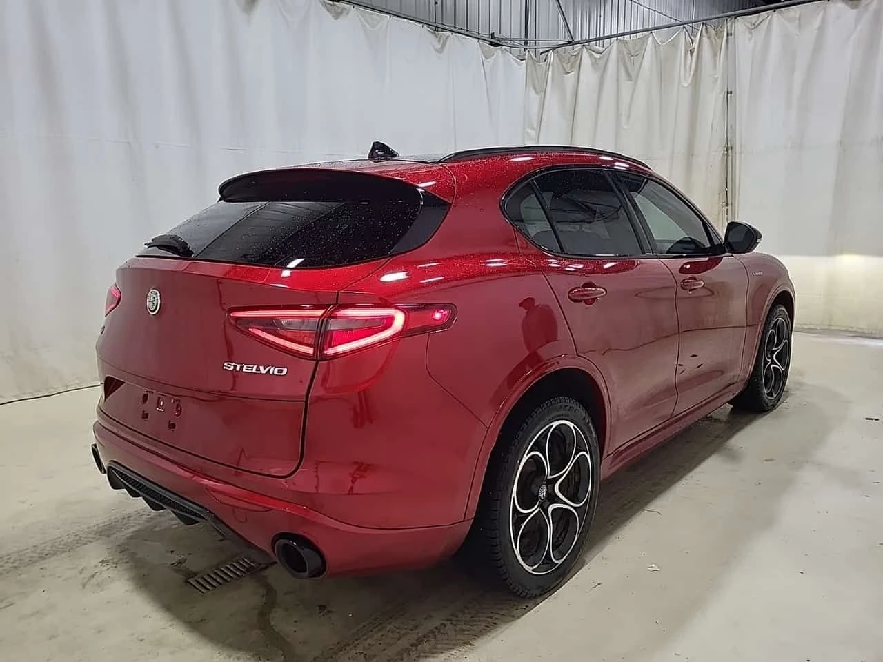 Alfa Romeo Stelvio * VELOCE * CARFAX * ЦЕНА ДО БГ, снимка 3 - Автомобили и джипове - 54729481
