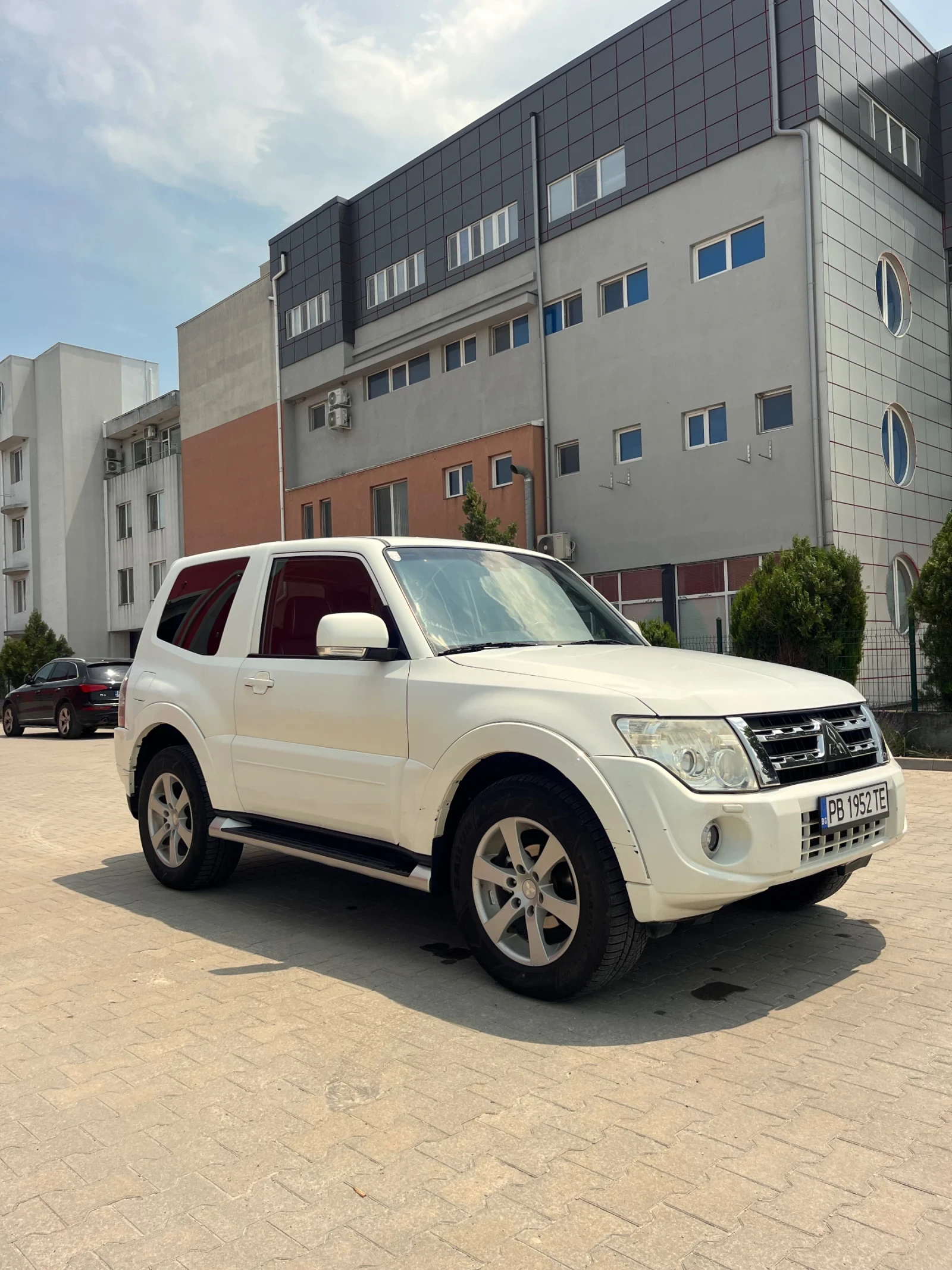 Mitsubishi Pajero 3.2 D , снимка 10 - Автомобили и джипове - 54805197