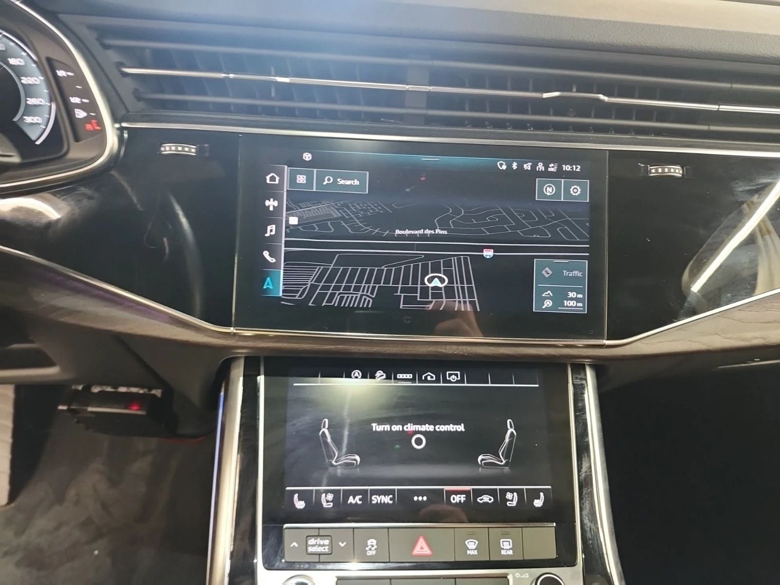 Audi Q7 Progressive* ОБДУХВАНЕ * ПАНОРАМА * , снимка 12 - Автомобили и джипове - 55051487