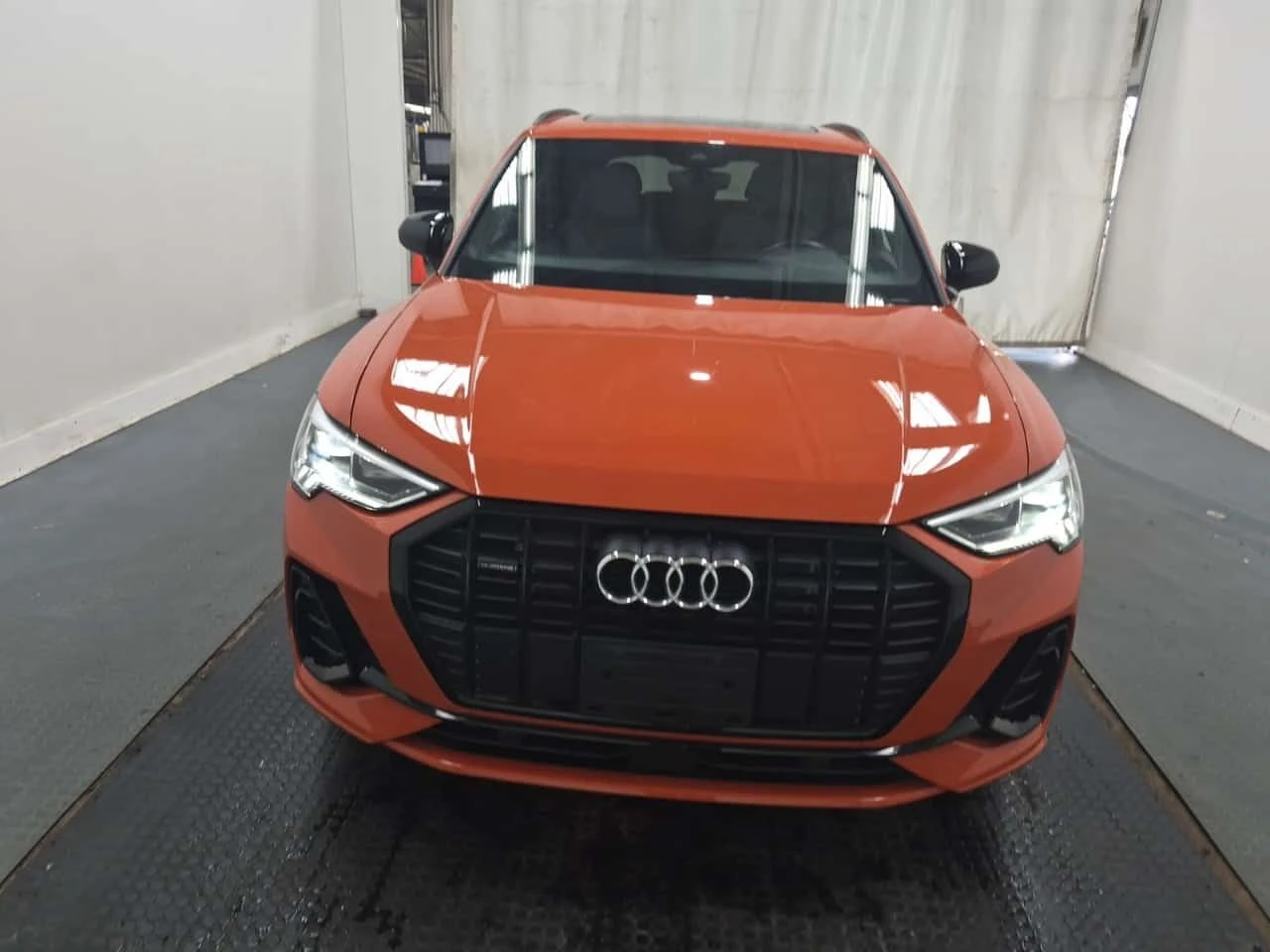 Audi Q3 PROGRESSIV * CARFAX * БЕЗ ПЪРВОНАЧАЛНА ВНОСКА, снимка 17 - Автомобили и джипове - 55404876