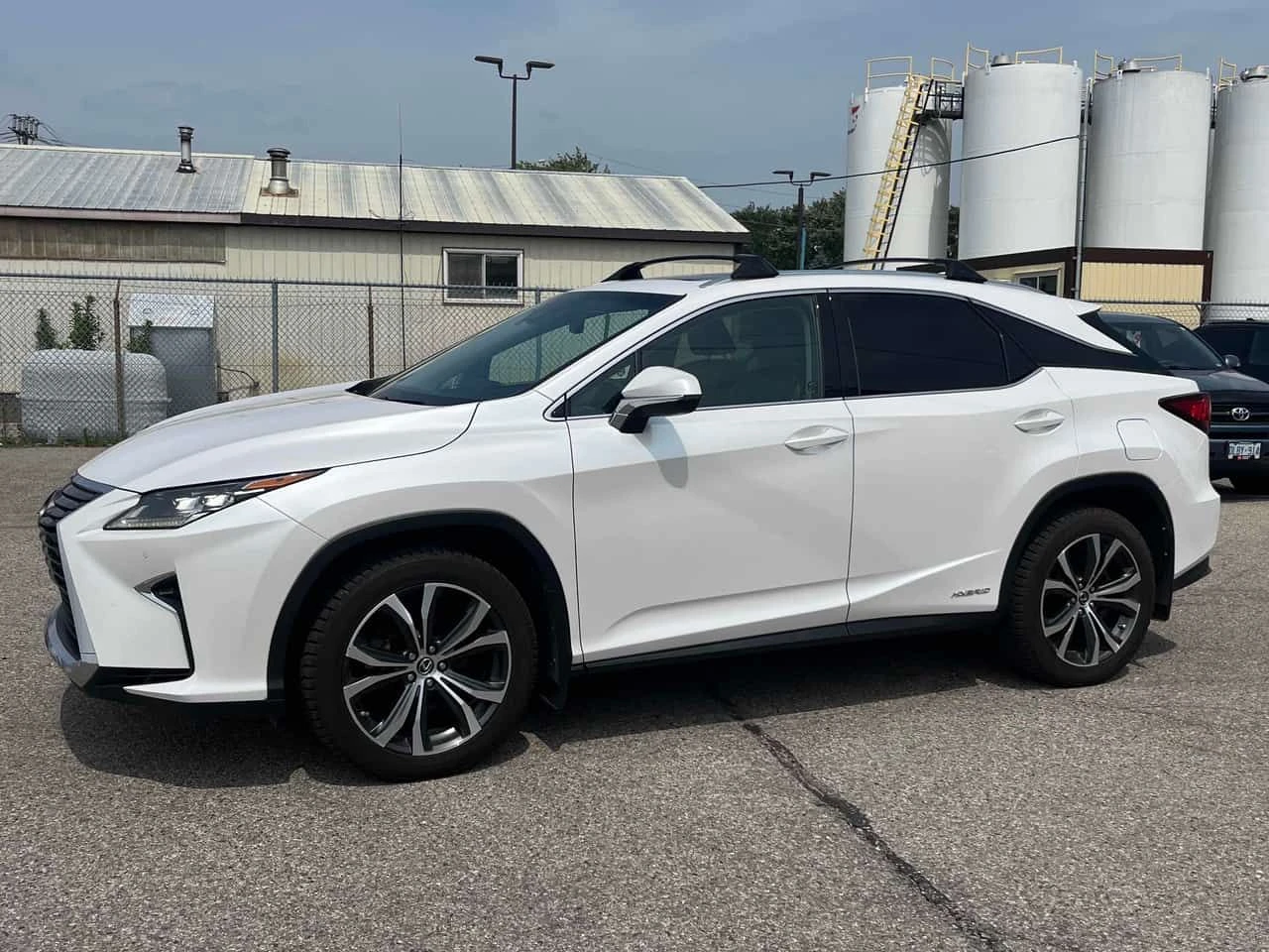Lexus RX 450h  * CARFAX * ГЛАВНО ПРЕДСТАВИТЕЛСТВО НА TOYOTA, снимка 2 - Автомобили и джипове - 55452339