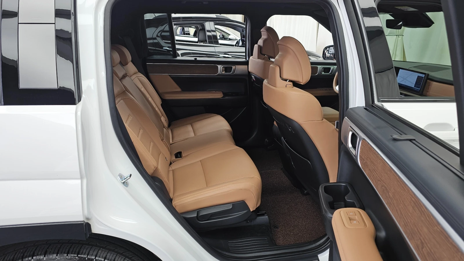 Hyundai Santa fe 2.5T 4WD Calligraphy| HUD| 360 | Massage| Ventilat, снимка 11 - Автомобили и джипове - 55501301
