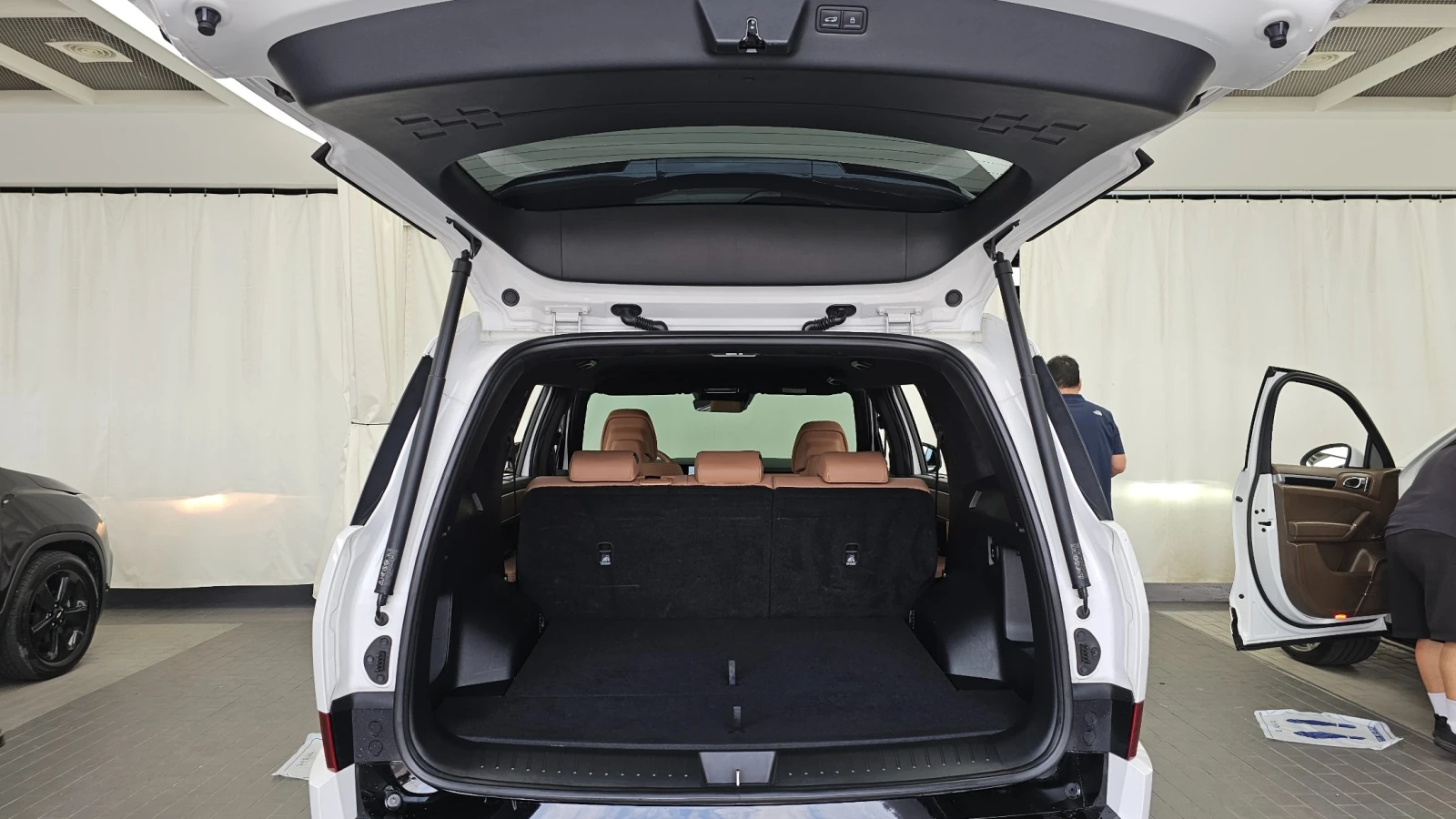 Hyundai Santa fe 2.5T 4WD Calligraphy| HUD| 360 | Massage| Ventilat, снимка 16 - Автомобили и джипове - 55501301