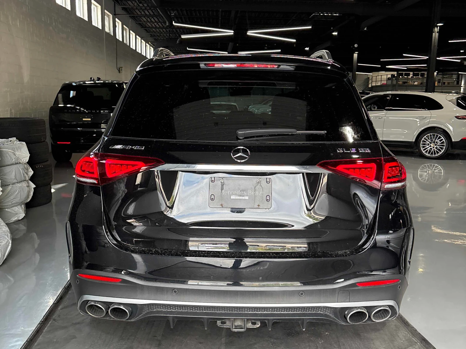 Mercedes-Benz GLE 53 4MATIC AMG ДИСТРОНИК * ОБДУХВАНЕ * BURMESTER * PANO, снимка 14 - Автомобили и джипове - 55839707