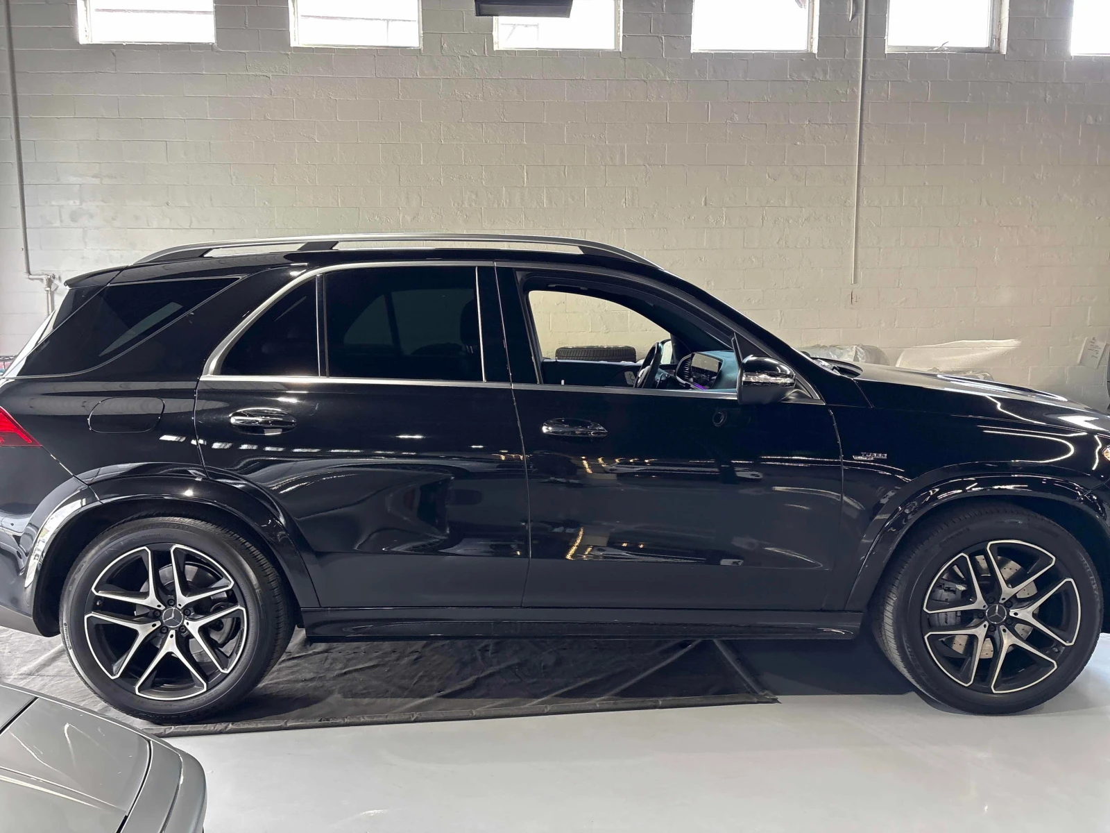 Mercedes-Benz GLE 53 4MATIC AMG ДИСТРОНИК * ОБДУХВАНЕ * BURMESTER * PANO, снимка 3 - Автомобили и джипове - 55839707