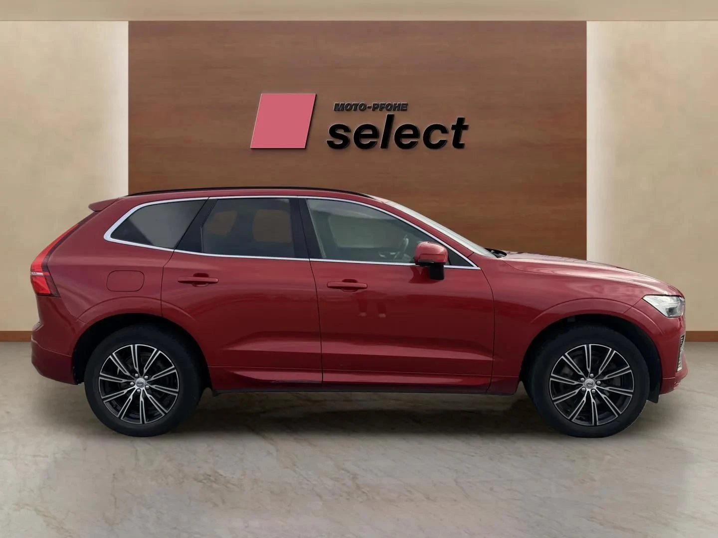 Volvo XC60 2.0 B4, снимка 4 - Автомобили и джипове - 56688174