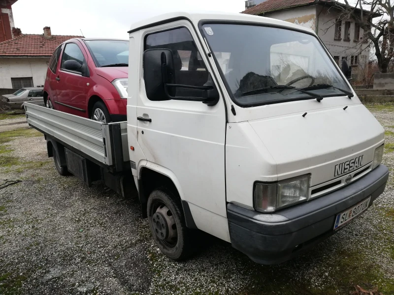 Nissan Trade, снимка 3 - Бусове и автобуси - 48421656